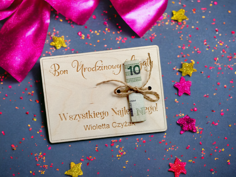 Bon Kupon rabatowy Prezent na urodziny podarunkowy na pieniądze karta podarunkowa VOUCHER życzenia drewniane na 18 30 40 50 Urodziny (2)