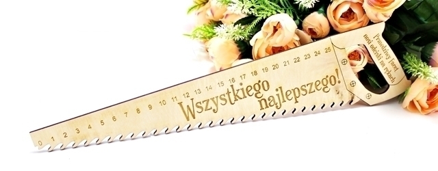 DREWNIANA PIŁA PREZENT Z PRZYMRUŻENIEM OKA pomysł na prezent LINIJKA miarka facet urodziny 40 50 60 (5)