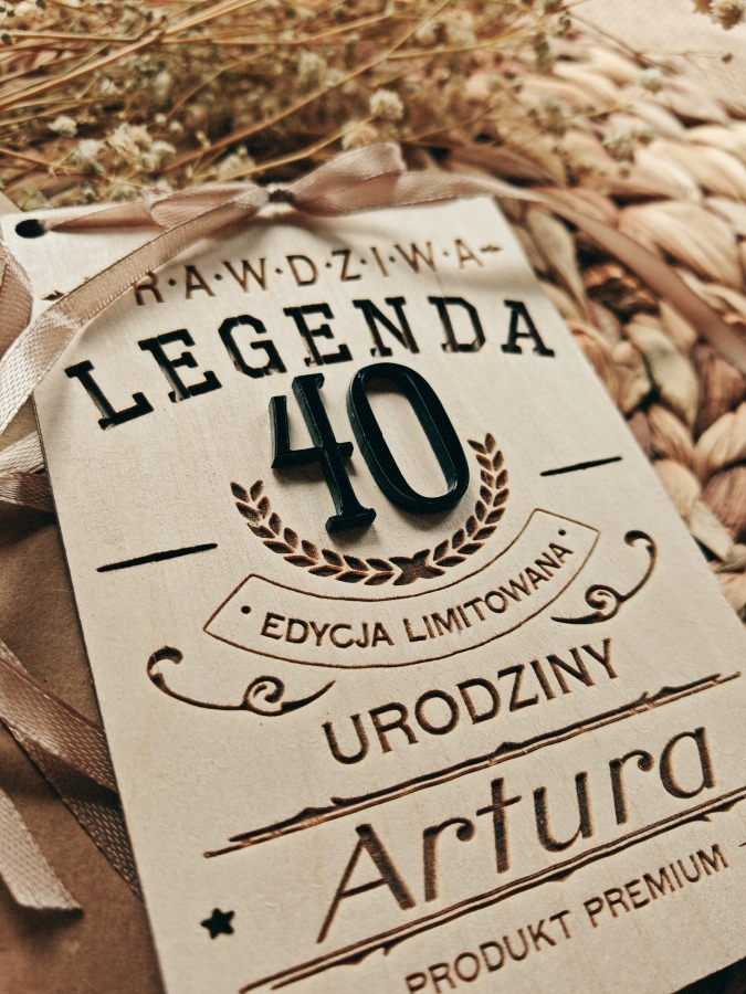 EDYCJA LIMITOWANA – PRAWDZIWA LEGENDA, Życzenia na urodziny, drewniana kartka, z życzeniami urodzinowymi na 18, 30, 40, 50, 60, 70 (6)