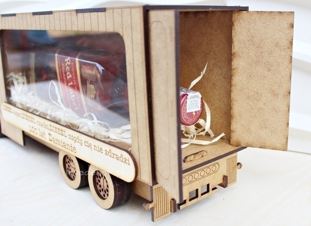 TIR wódowóz CIĘŻARÓWKA alkohol BAREK prezent dla kierowcy emeryturę 18 30 40 50 60 70 (2)
