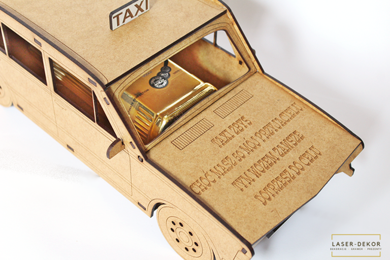 TAXI DUŻY FIAT 125 wódowóz BAREK alkohol KARAFKA PRL pudełko (6)