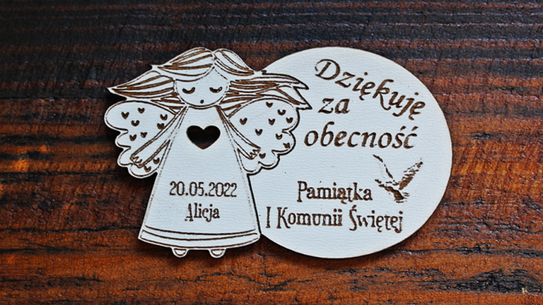 Pierwsza Komunia Święta MAGNESY z aniołkiem podziękowania dla gości prezenty drewniany ANIOŁEK  (2)