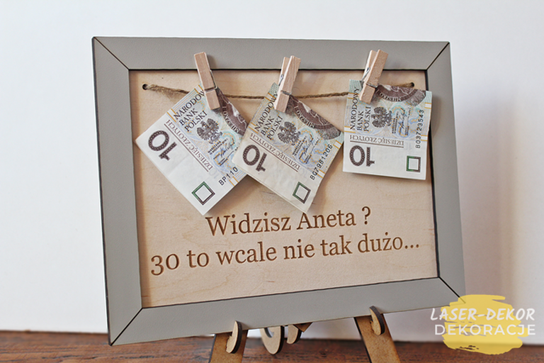 RAMKA na okrągłe urodziny 30 40 50 60 70 PREZENT banknoty wiszące życzenia (5)