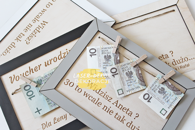 RAMKA na okrągłe urodziny 30 40 50 60 70 PREZENT banknoty wiszące życzenia (6)