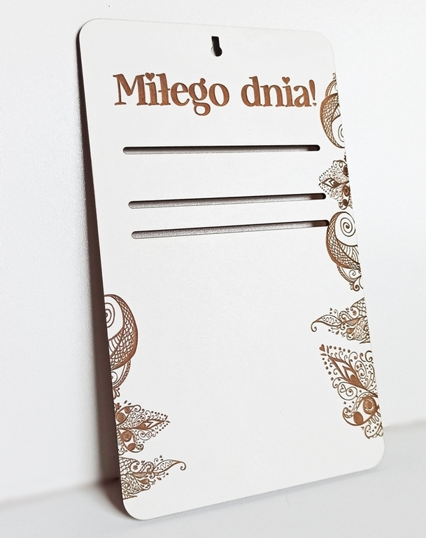 PODKŁADKA pod kalendarz zdzierak na ścianę OKŁADKA prezent dekoracja drewniana z grawerem MIŁEGO DNIA (3)