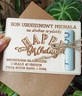  Prezent na urodziny bon podarunkowy na pieniądze karta podarunkowa VOUCHER prezent życzenia drewniane na 18 30 40 50 Urodziny (5)